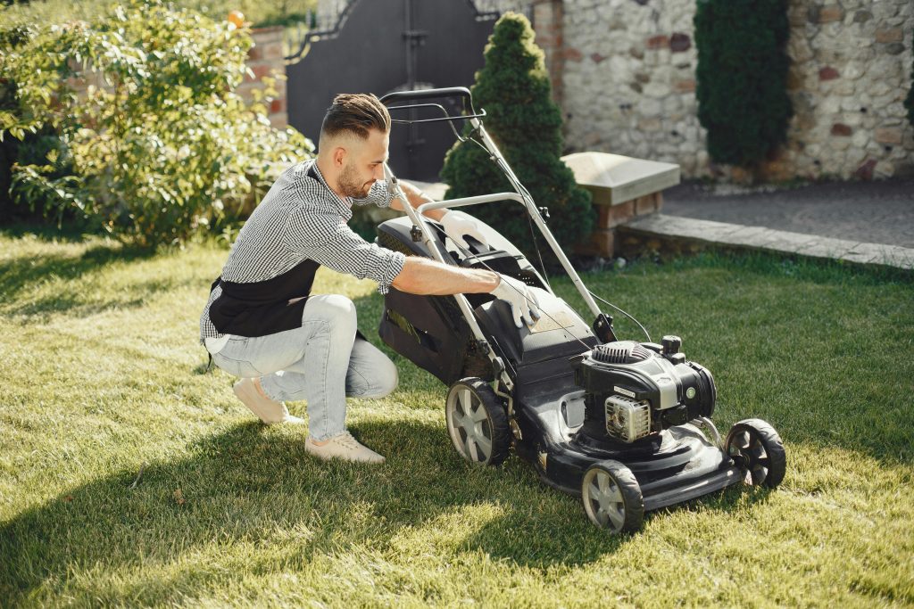 Must-have outdoor power tools and lawn care essentials for new homeowners in 2026 - Bombsurace Finds.